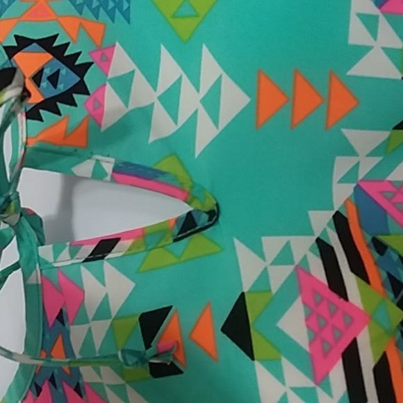 *5/$20* Moa Moa Mint Aztec 3/4 Sleeve Blouse - Picture 4 of 9